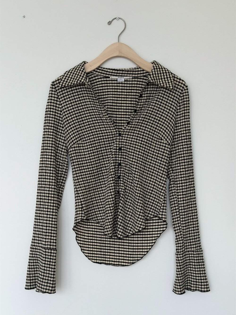 Kimchi Blue Your Roommates Crinkle Button-Down Top - Size S